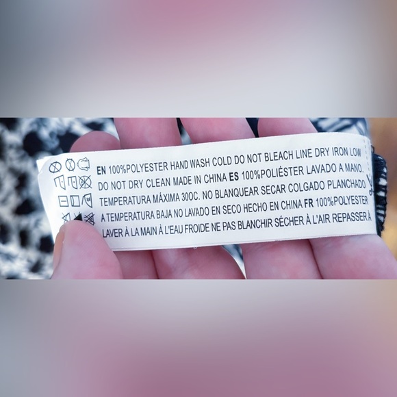 Black White Floral Shirt Juniors Medium Pointed Peter Pan Collar Whimsical Retro - Picture 4 of 5